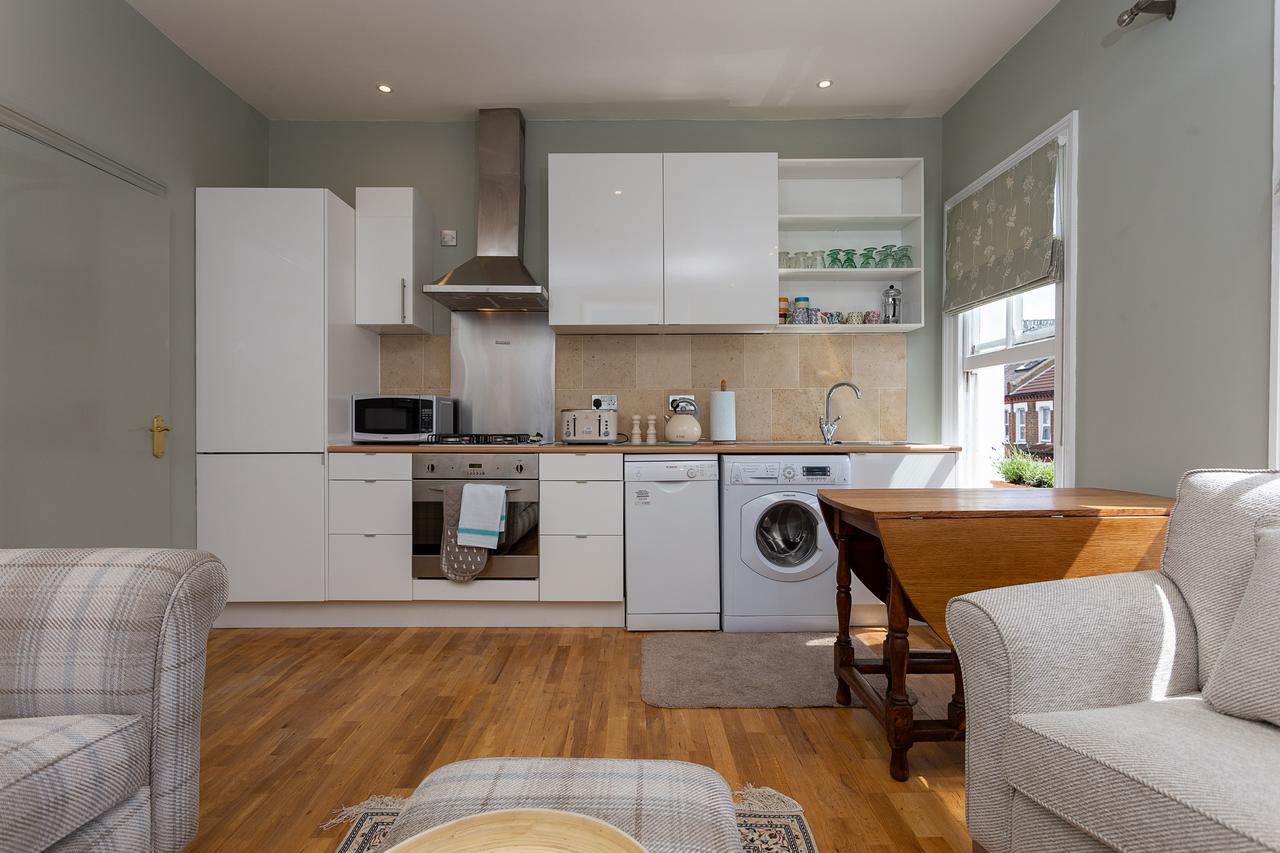 Quaint 2 Bedroom Flat - 9 Minutes Walk To Vauxhall Tube London Exterior foto